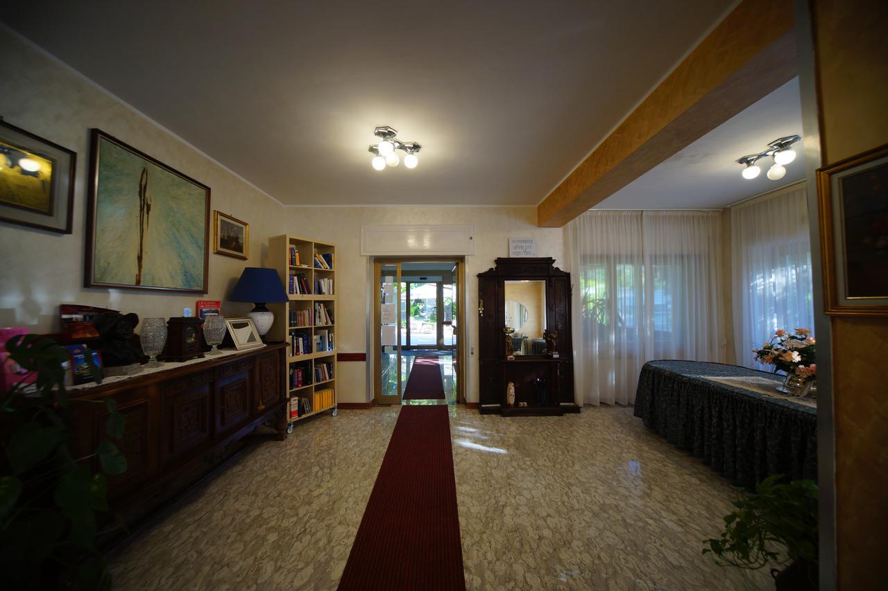 King Hotel Fiuggi Εξωτερικό φωτογραφία